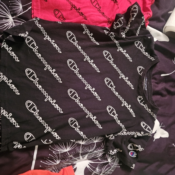 Boys champion t shirt bundle - Picture 3 of 4